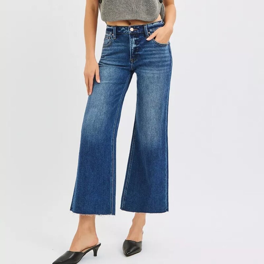 RISEN Full Size Mid Rise Crop Wide Raw Cut Hem Jeans Plus‎ Size